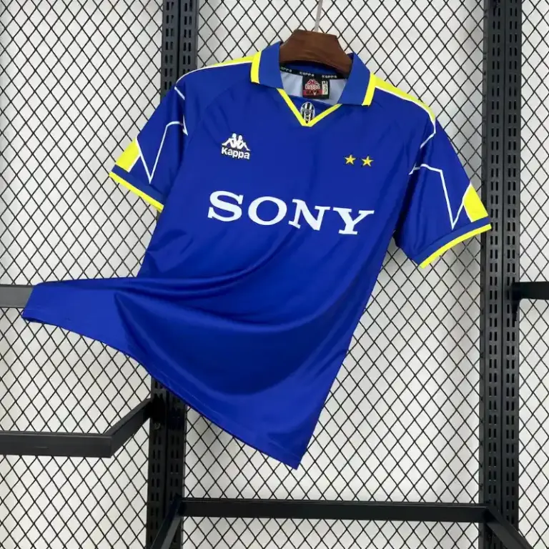 1996-1997 Juventus Jersey retro kit