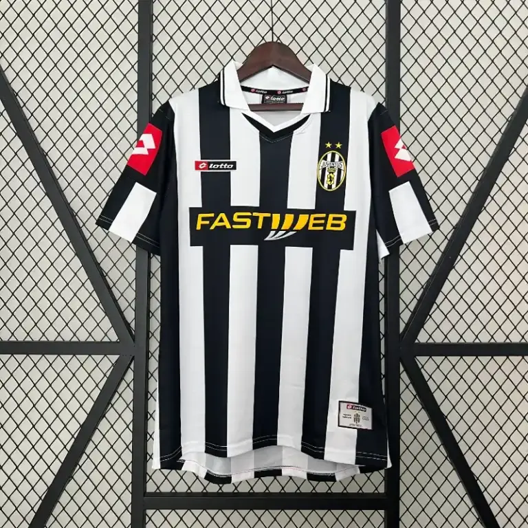 2001-2002 Juventus Jersey retro kit