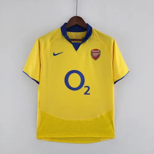 Retro-Arsenal-0305-away-5.webp